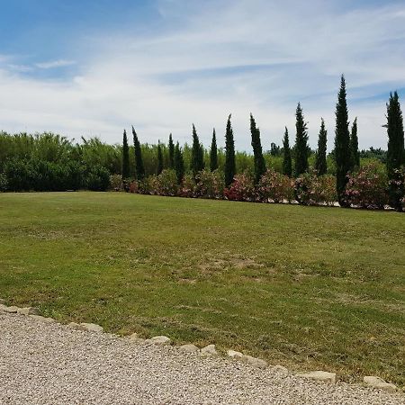 Le Mas De Paulette Mezoargues Luaran gambar